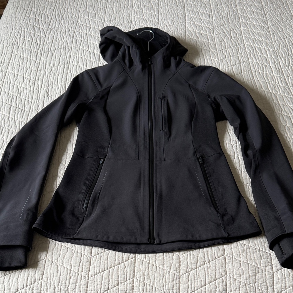 Lululemon black jacket